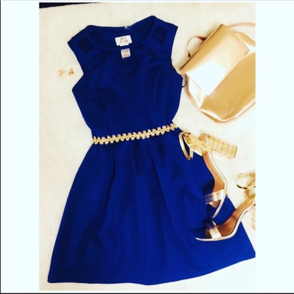 Dresses & Skirts - BLUE DRESS WITH CUT-OUT BACK DESIGN